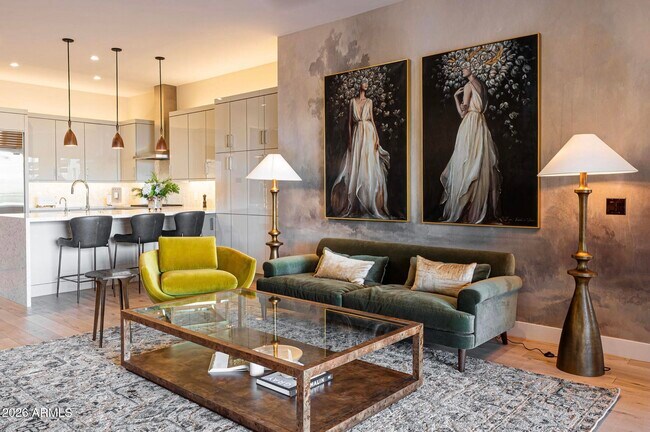 6166 N Scottsdale Rd in Paradise Valley, AZ - Building Photo - Building Photo