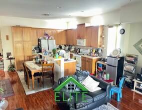 3429 Nouveau Way in Gold River, CA - Building Photo - Building Photo