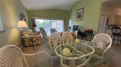 4327 Bellasol Cir in Ft. Myers, FL - Building Photo - Building Photo