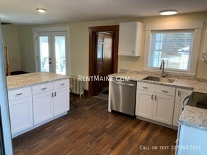 54 Western Ave in Hampden, ME - Building Photo - Building Photo