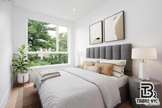 92 Manhattan Ave in Brooklyn, NY - Building Photo - Building Photo