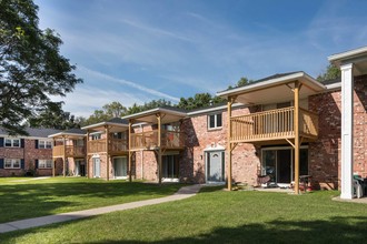 Fountainview East in Amherst, NY - Foto de edificio - Building Photo