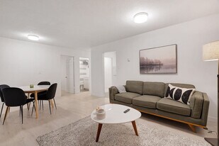 1855 W 2nd Ave in Vancouver, BC - Building Photo