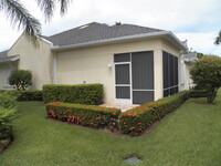 4139 NE Moon River Cir in Jensen Beach, FL - Foto de edificio - Building Photo