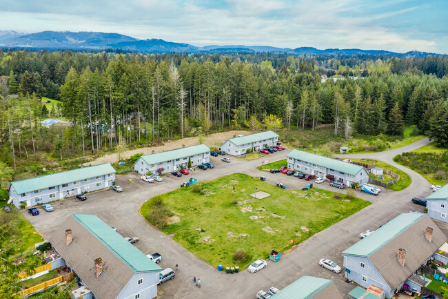 Prine Villa in Tumwater, WA - Foto de edificio - Building Photo