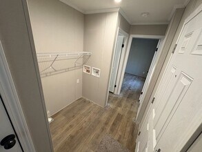 8907 Beechwood Dr in Kalamazoo, MI - Building Photo - Building Photo