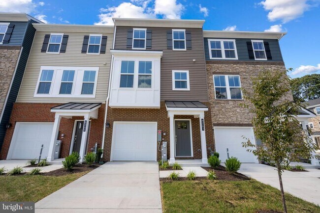 8263 Longford Rd in Millersville, MD - Building Photo - Building Photo
