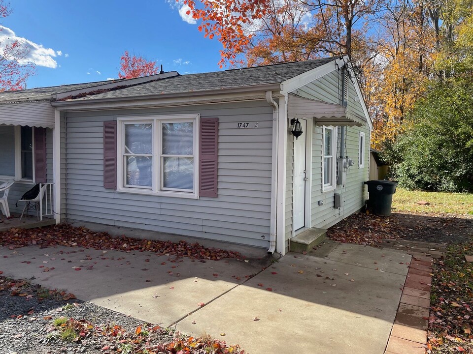 1747 N Fayetteville St-Unit -1747-B N. FAYETTEVILLE ST in Asheboro, NC - Building Photo