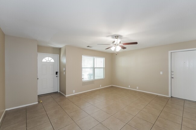 3235 Dartmouth Field Ln