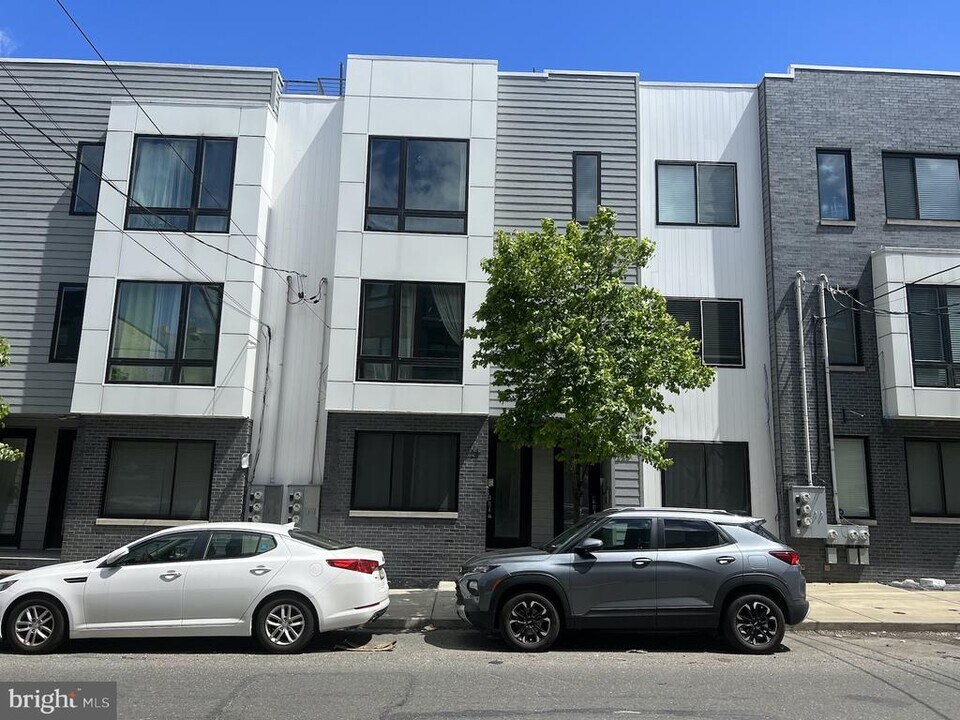 1225 N 5th St in Philadelphia, PA - Building Photo