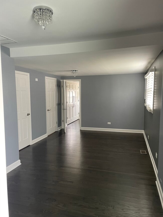 property at 4926 S Lotus Ave