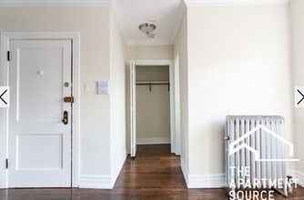 1056 W Lill Ave in Chicago, IL - Foto de edificio - Building Photo