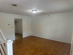 525 Sulphur Spring Rd-Unit -3 in Chilhowie, VA - Foto de edificio - Building Photo
