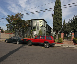 Fernwood in Los Angeles, CA - Building Photo - Building Photo