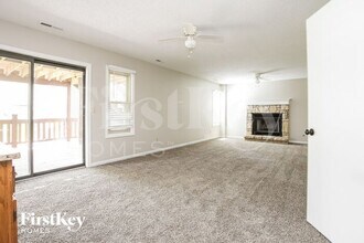 8321 N Highland Ave in Kansas City, MO - Building Photo - Building Photo