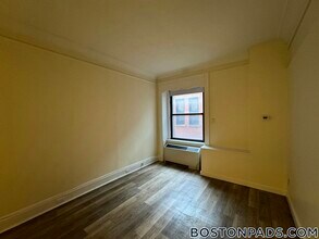 62 Boylston St, Unit 319 in Boston, MA - Building Photo - Building Photo