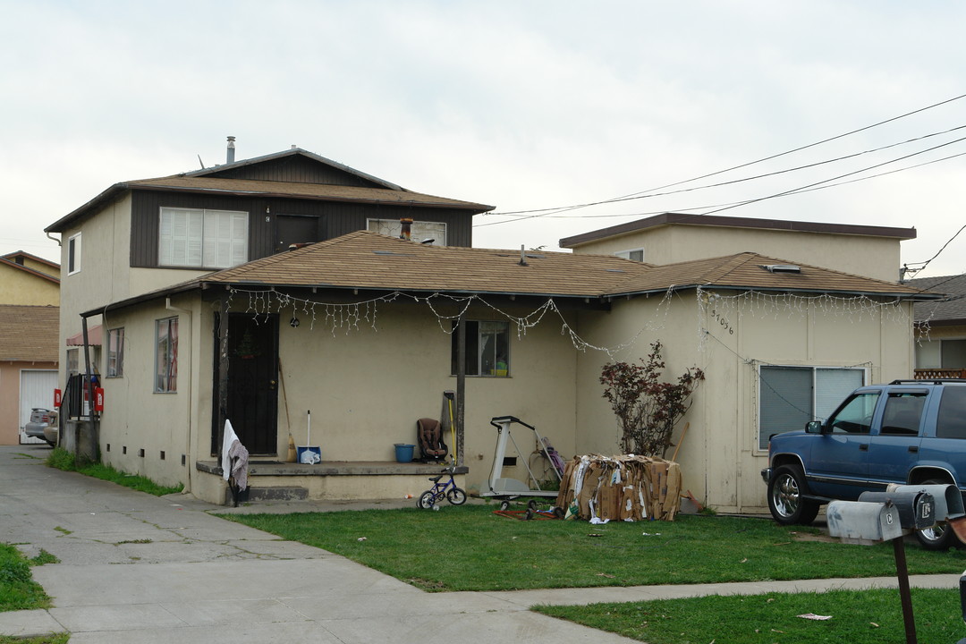 37036 Walnut St in Newark, CA - Foto de edificio