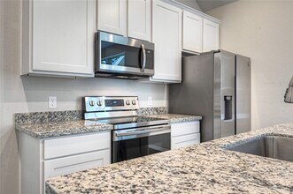 11779 White Cedar St in Willis, TX - Building Photo - Building Photo