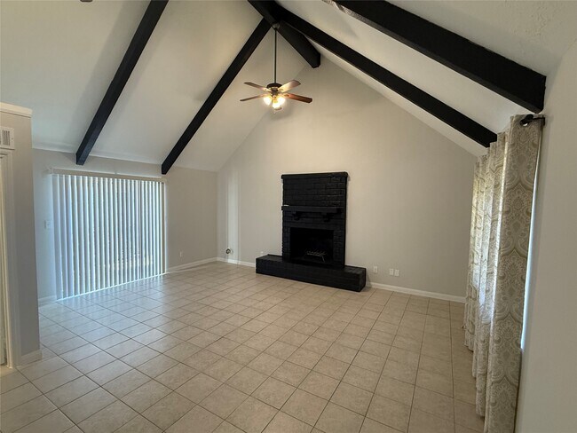 7 Sun Meadow Blvd in Friendswood, TX - Building Photo - Building Photo