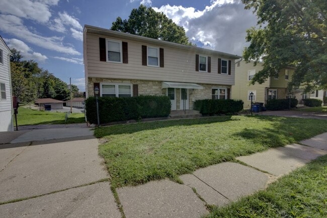 property at 418-420-420 30th Ave