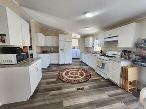 6415 Lupine Ave in Twentynine Palms, CA - Building Photo - Building Photo