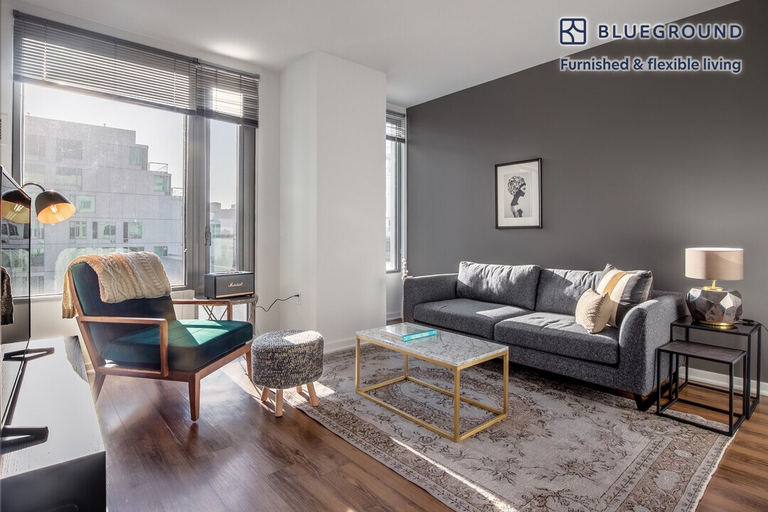 900 Folsom St in San Francisco, CA - Building Photo