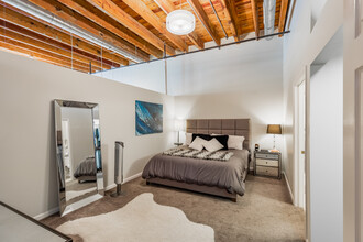 Aria Cultural District Lofts in Pittsburgh, PA - Foto de edificio - Interior Photo