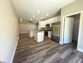 6637 Water St in Navarre, FL - Building Photo - Building Photo