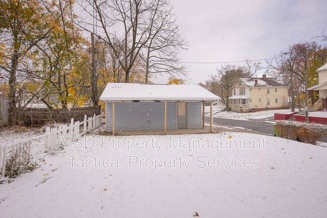 13827 S Parkway Dr in Garfield Heights, OH - Building Photo - Building Photo