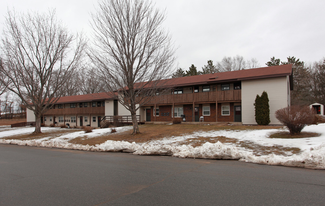 1408 15th St S in Menomonie, WI - Building Photo