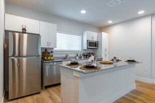 Ensign Apartments in Ennis, TX - Building Photo