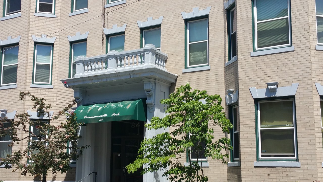 84 Gordon St in Boston, MA - Building Photo