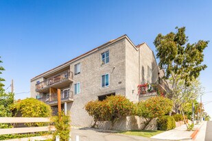 1125 Pico Blvd in Santa Monica, CA - Building Photo