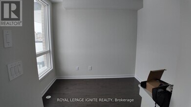 56 Grn Gdns Blvd in Toronto, ON - Building Photo - Building Photo