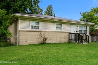 3622 Foreman Ln in Louisville, KY - Building Photo - Building Photo