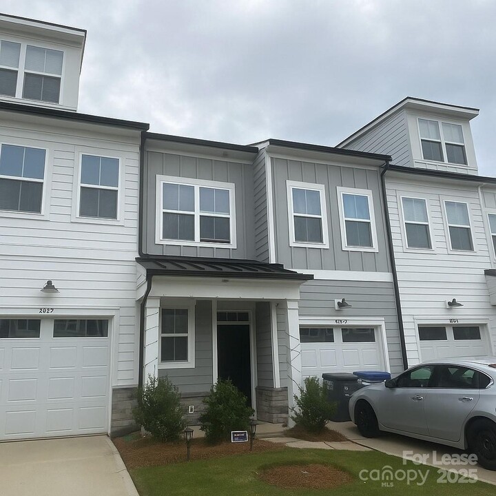 9508 Munsing Dr in Charlotte, NC - Building Photo