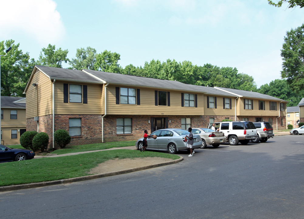 Pershing Park Apartments in Memphis, TN - Building Photo