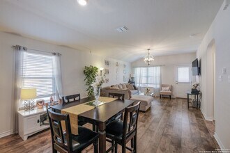 13129 Needle Grass in San Antonio, TX - Building Photo - Building Photo