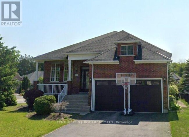property at 1 Masters Ln