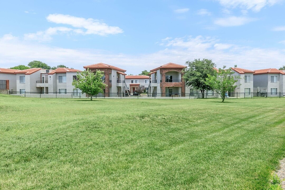 Villas of Briar Ridge in Roswell, NM - Building Photo