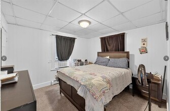 291 Pontiac Ave in Cranston, RI - Foto de edificio - Building Photo