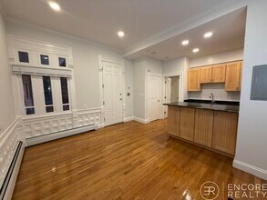 195 Commonwealth Ave in Boston, MA - Foto de edificio - Building Photo