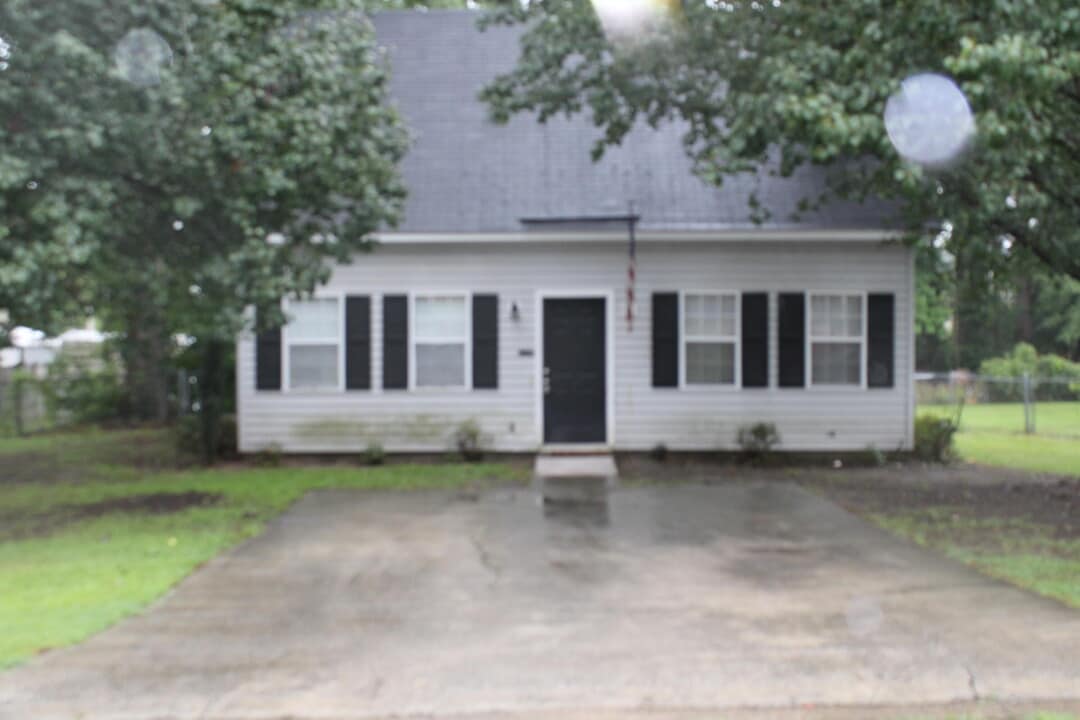 810 S Willowick Dr in Grovetown, GA - Building Photo