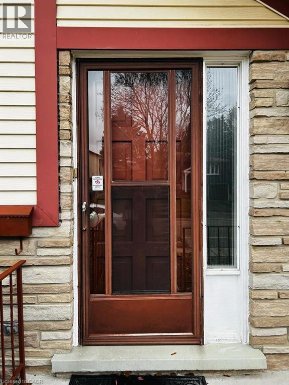 402 Lakeview Dr in Waterloo, ON - Building Photo - Building Photo