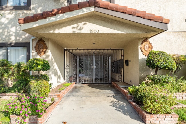 1920 Peyton Ave in Burbank, CA - Foto de edificio - Building Photo