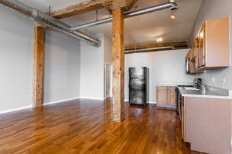 1820 S Bishop St, Unit 2 in Chicago, IL - Foto de edificio - Building Photo