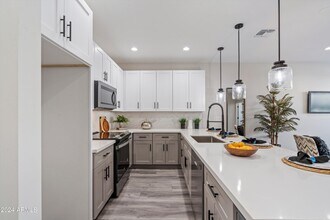 1642 E Monte Vista Rd in Phoenix, AZ - Building Photo - Building Photo