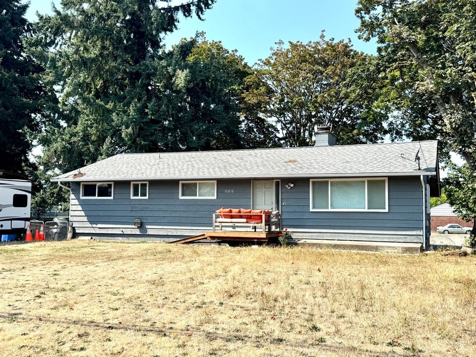 10812 Briar Rd SW in Lakewood, WA - Building Photo