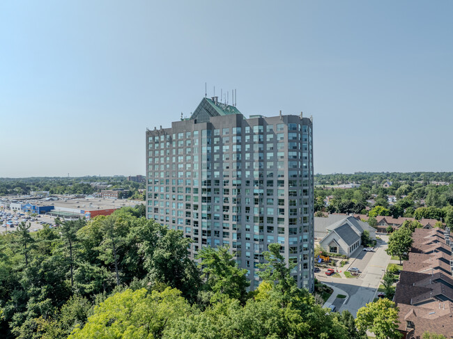 The Nevada in Mississauga, ON - Building Photo - Building Photo