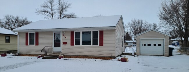 property at 606 Southview Dr